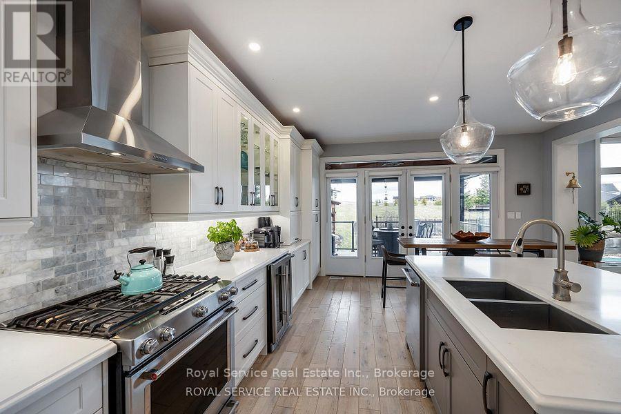 28 RUSTLEWOOD AVENUE - 12