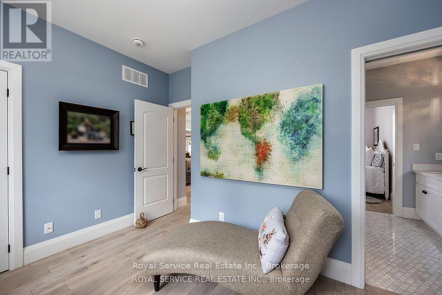 28 RUSTLEWOOD AVENUE - 30