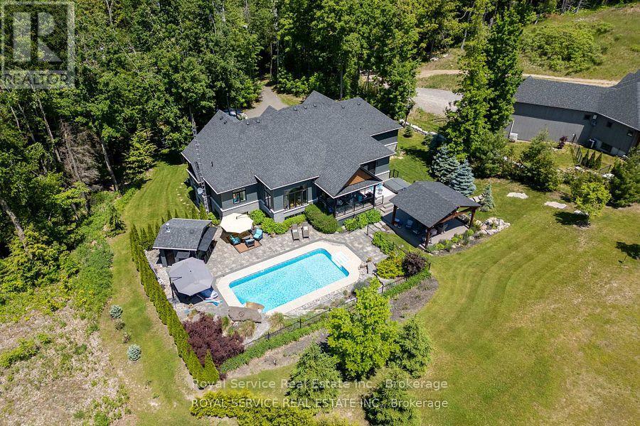 28 RUSTLEWOOD AVENUE - 47