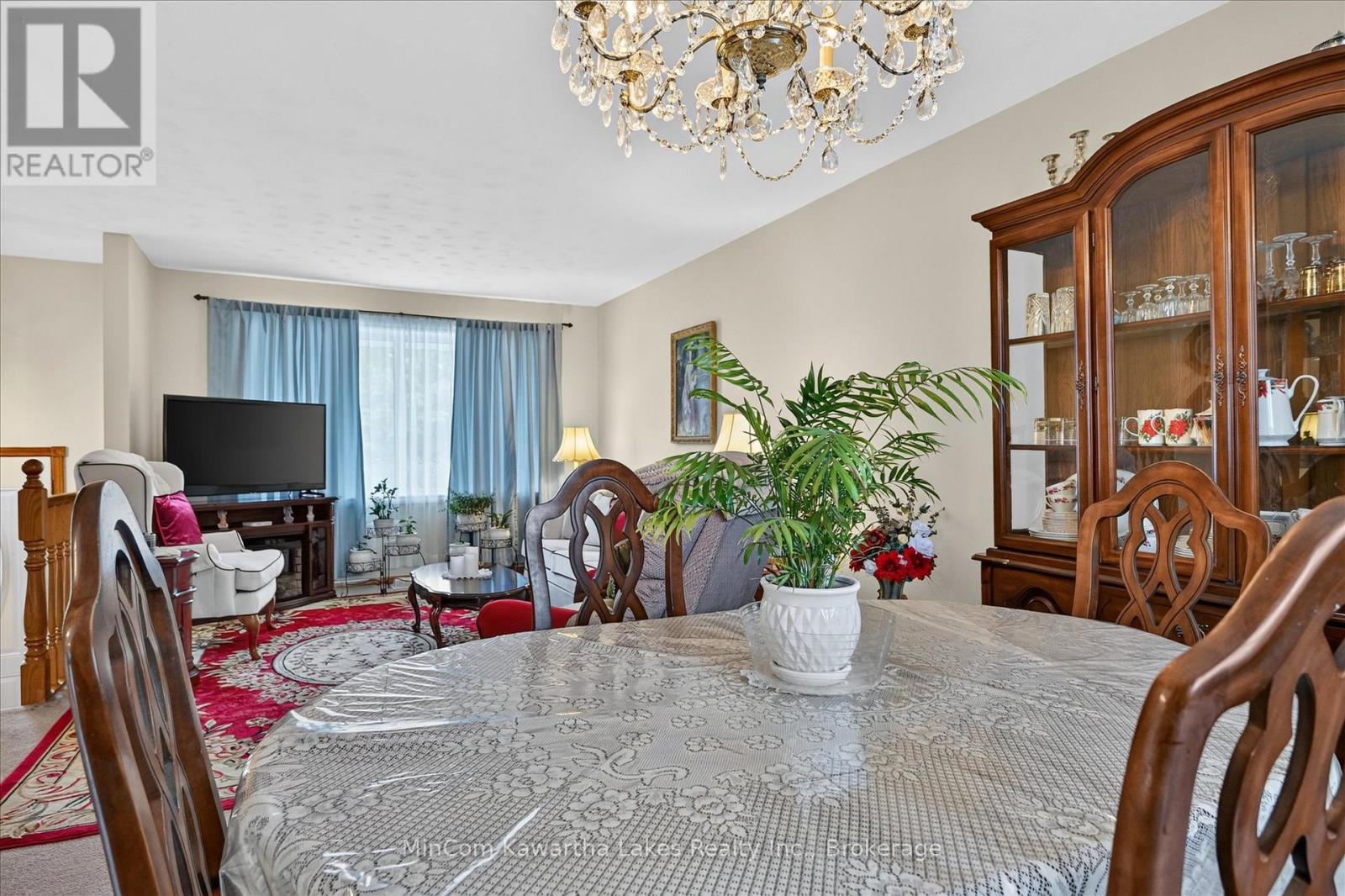 1891 CROFTDALE CRESCENT - 10