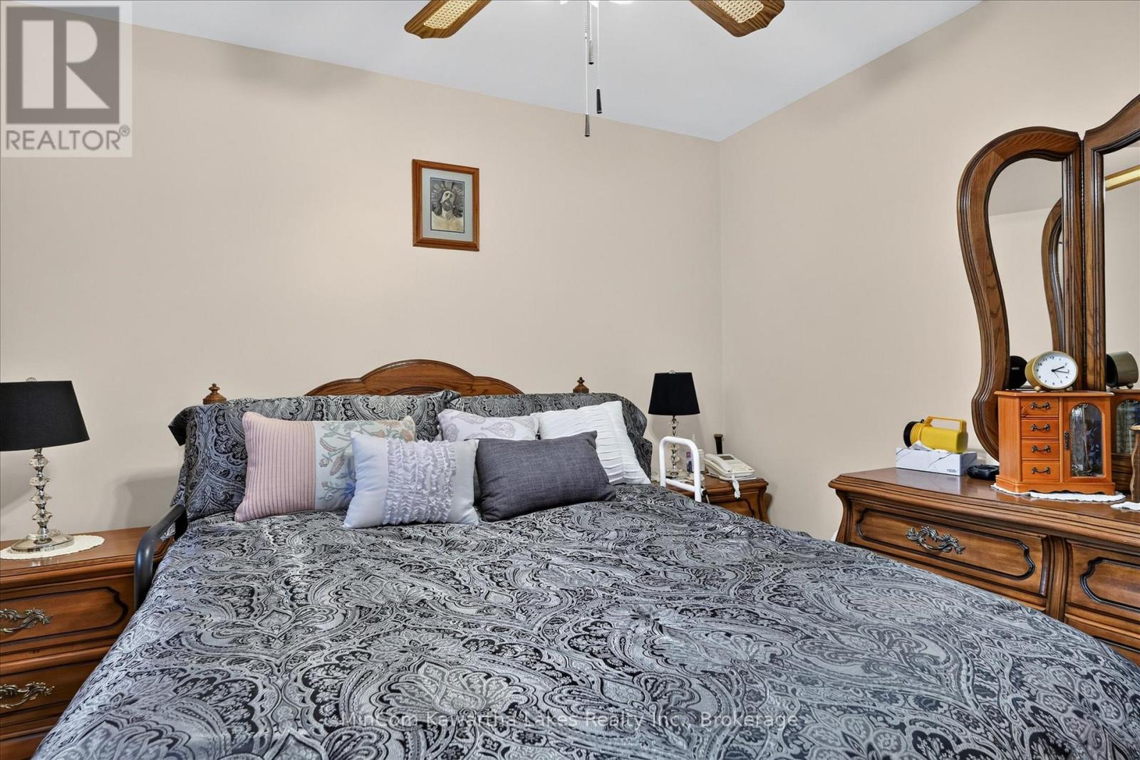 1891 CROFTDALE CRESCENT - 19