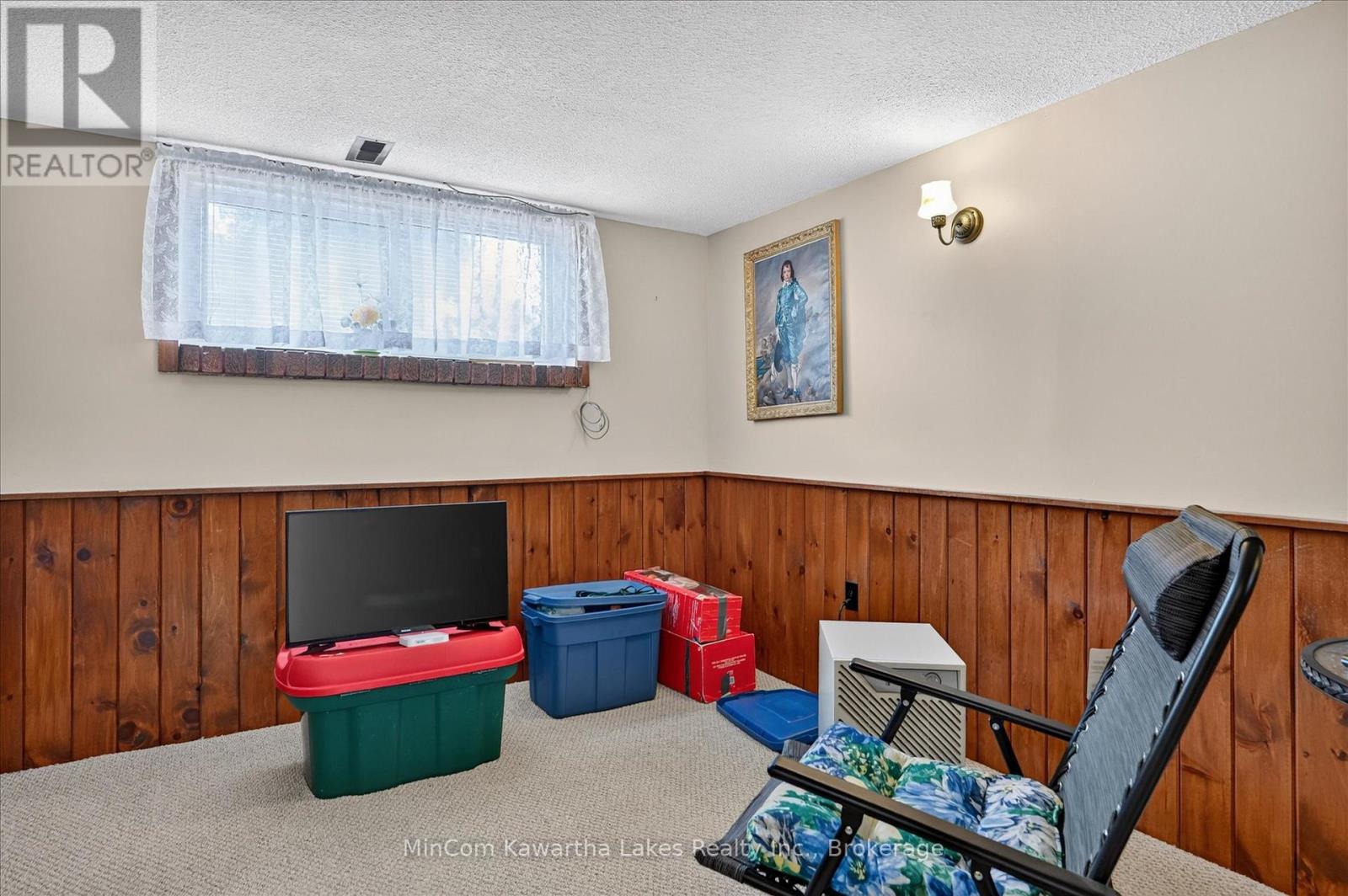 1891 CROFTDALE CRESCENT - 27