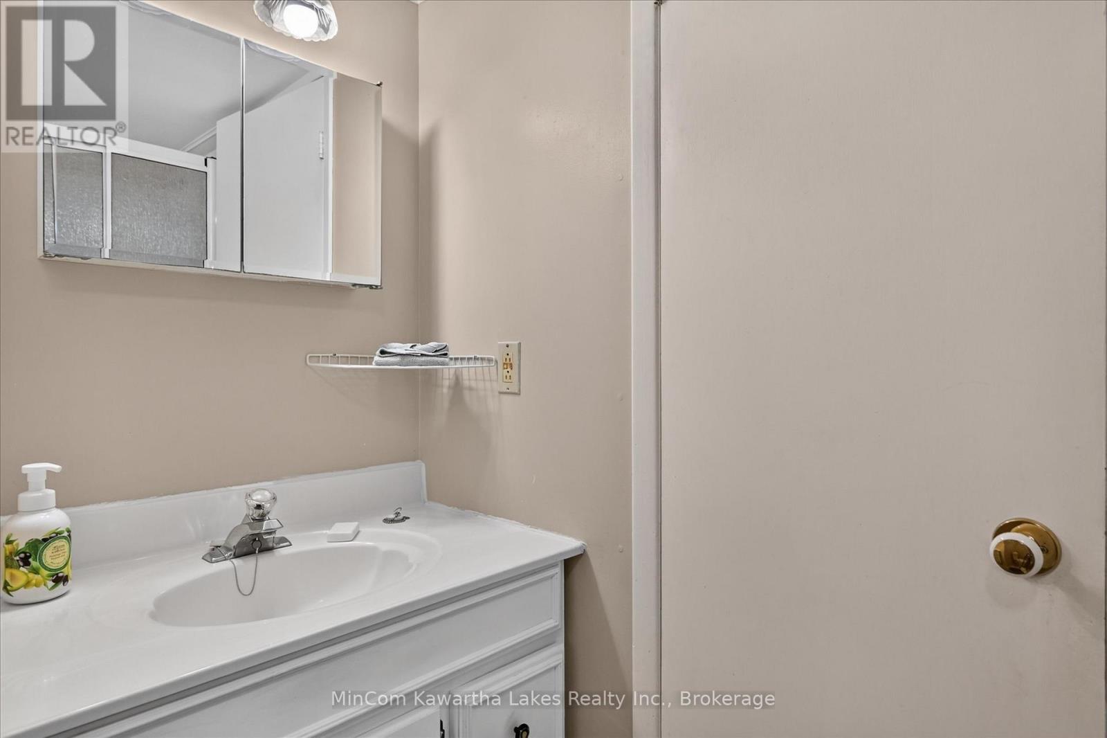 1891 CROFTDALE CRESCENT - 35