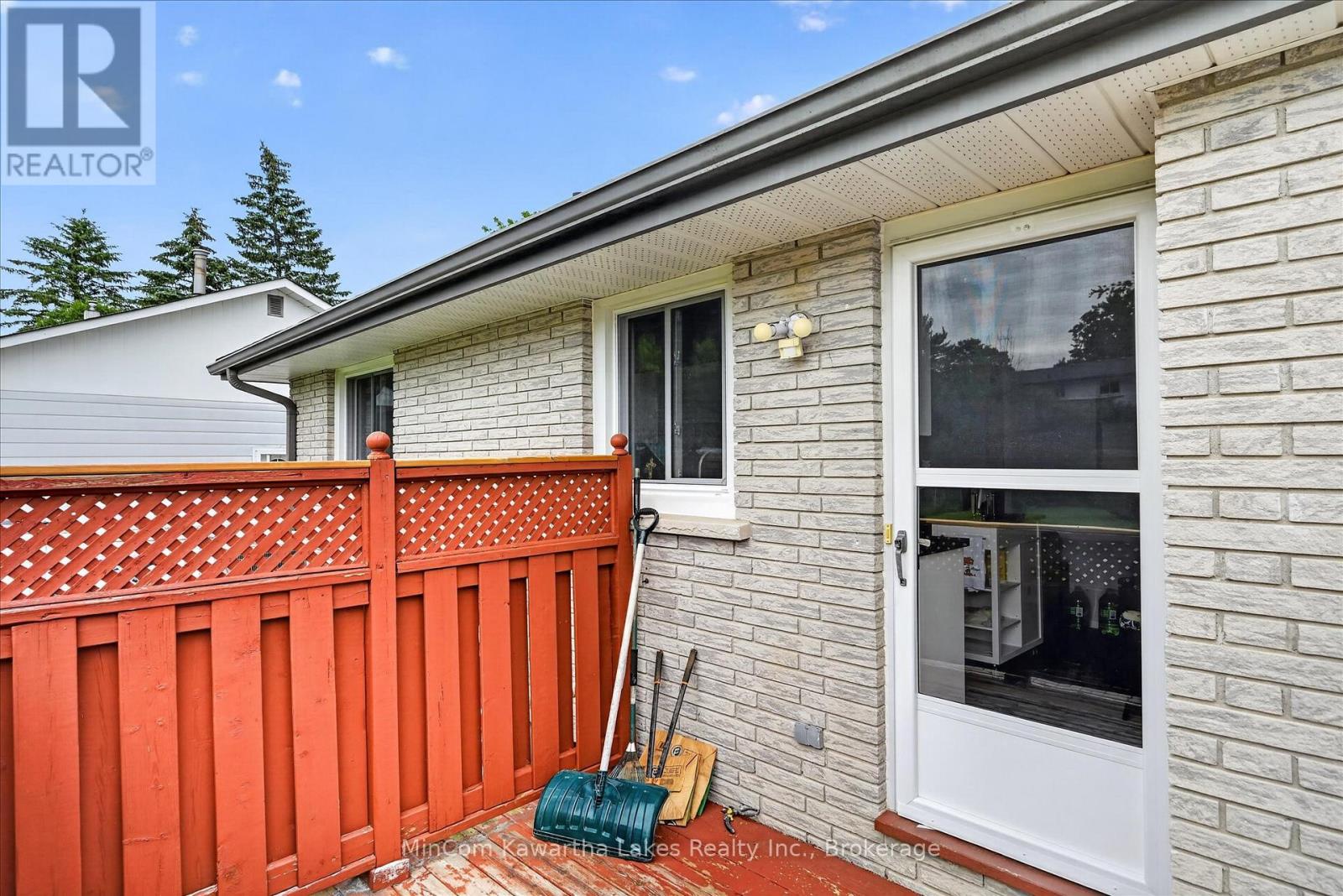 1891 CROFTDALE CRESCENT - 37