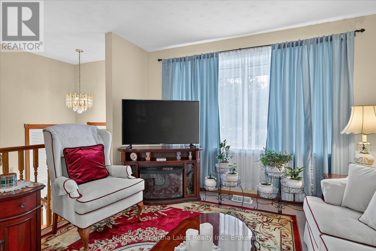 1891 CROFTDALE CRESCENT - 6