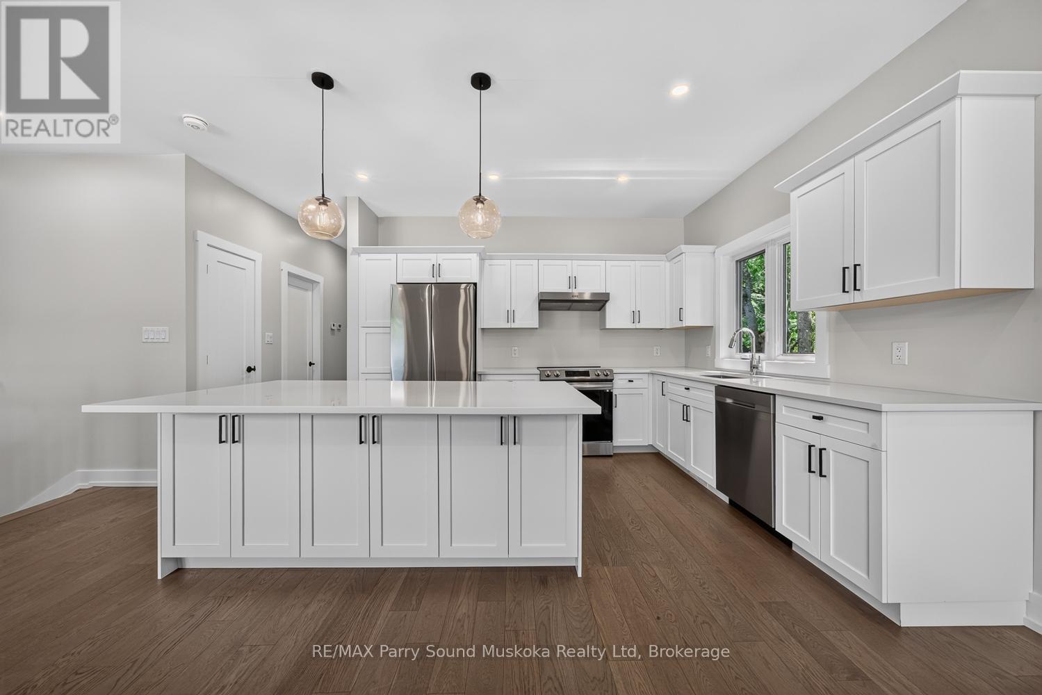 10 GLENROCK ROAD - 11