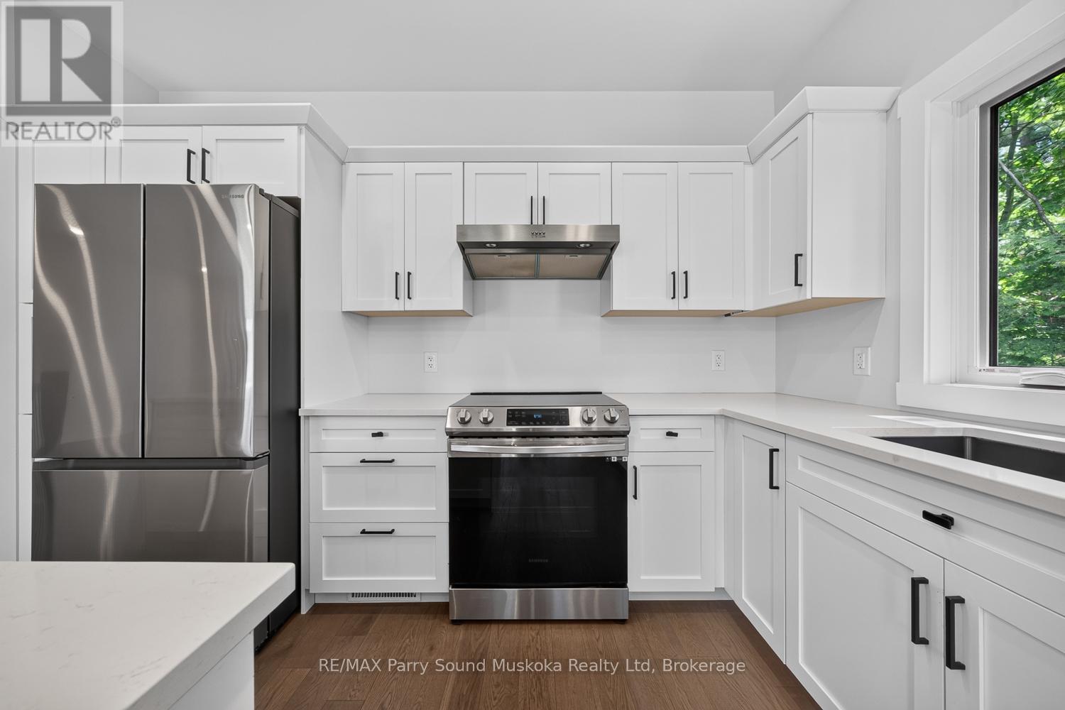 10 GLENROCK ROAD - 13