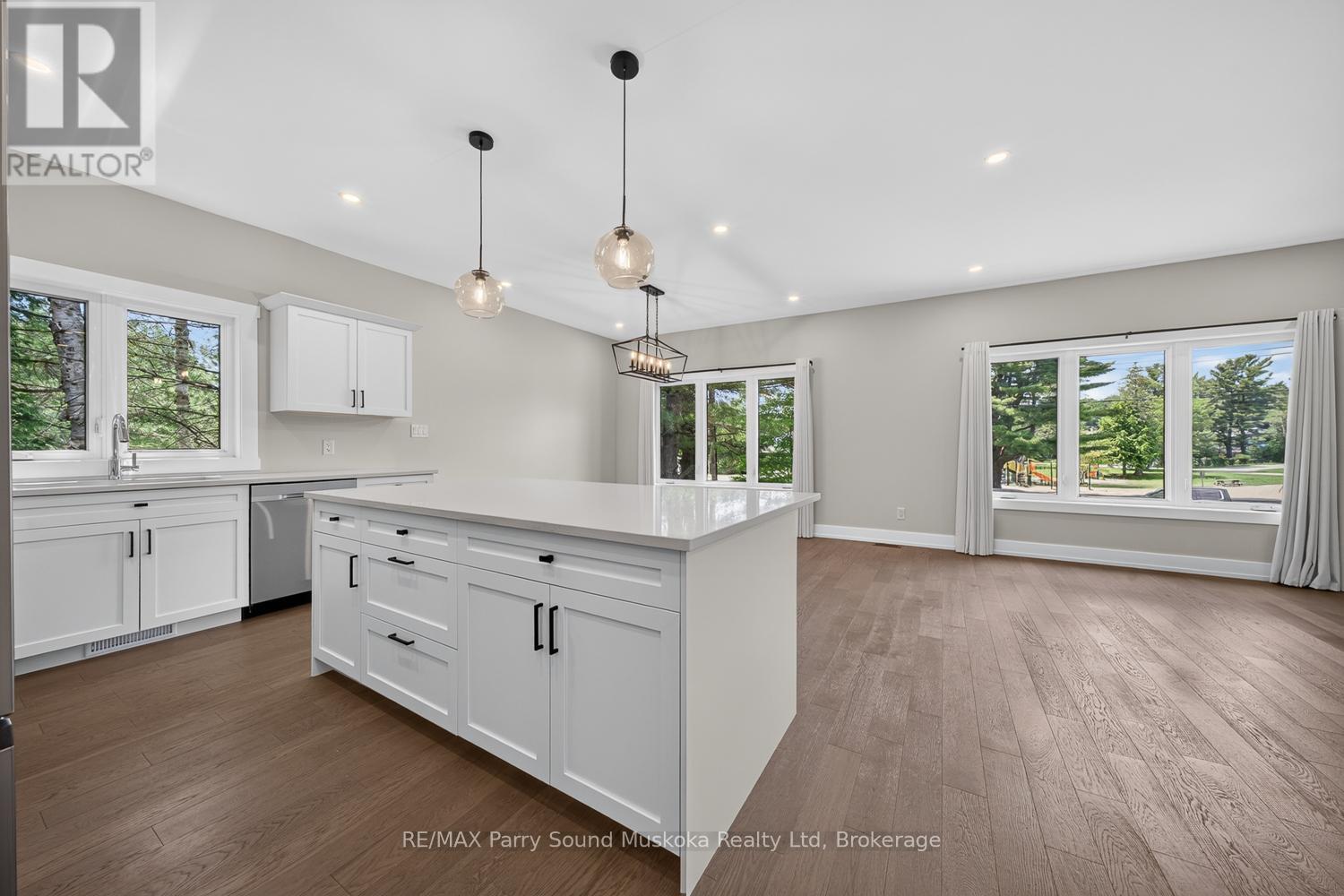 10 GLENROCK ROAD - 14