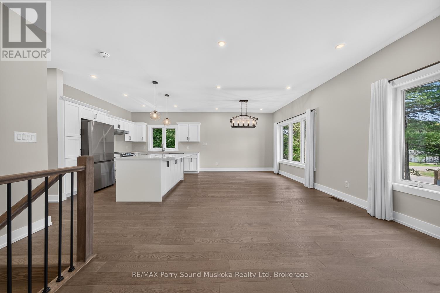 10 GLENROCK ROAD - 18