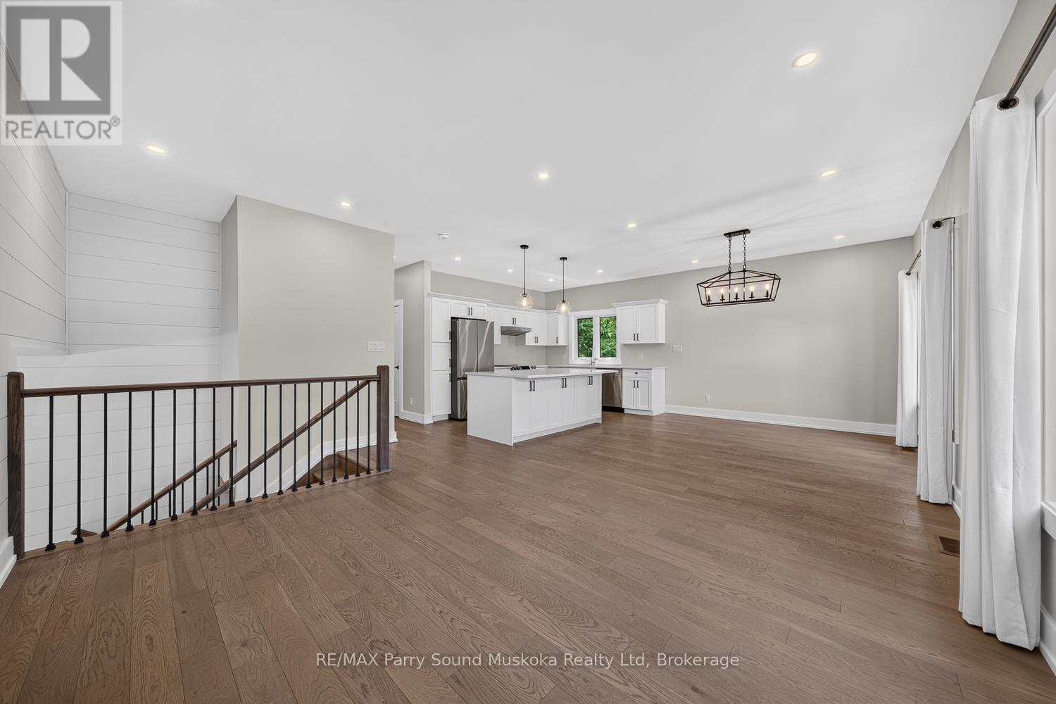 10 GLENROCK ROAD - 19