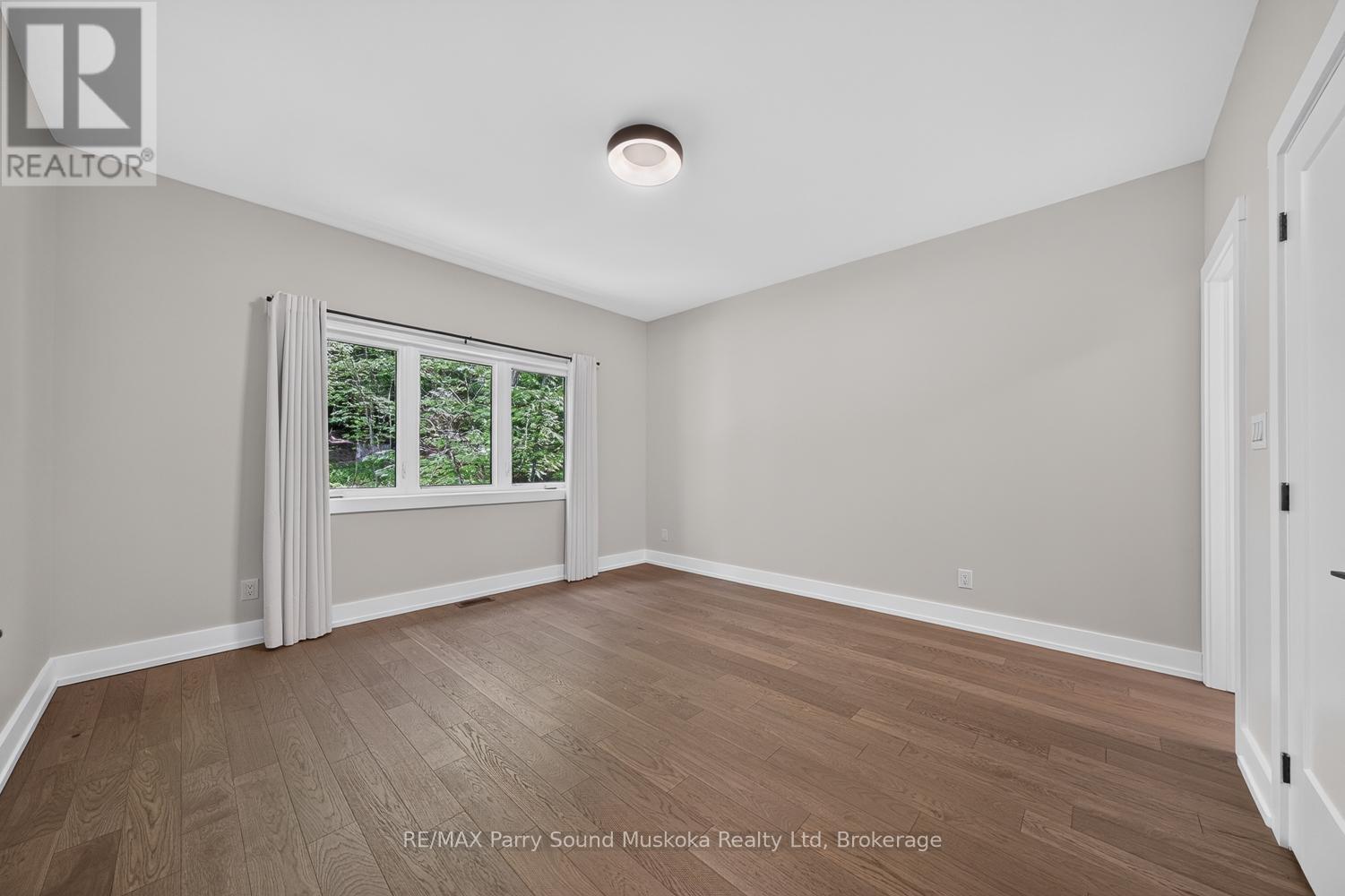10 GLENROCK ROAD - 26