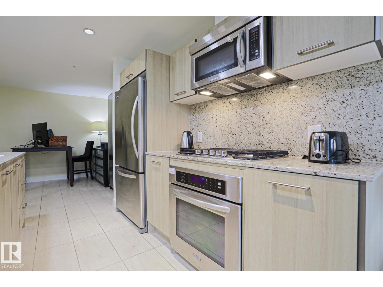 #212 2612 109 ST NW NW - 15