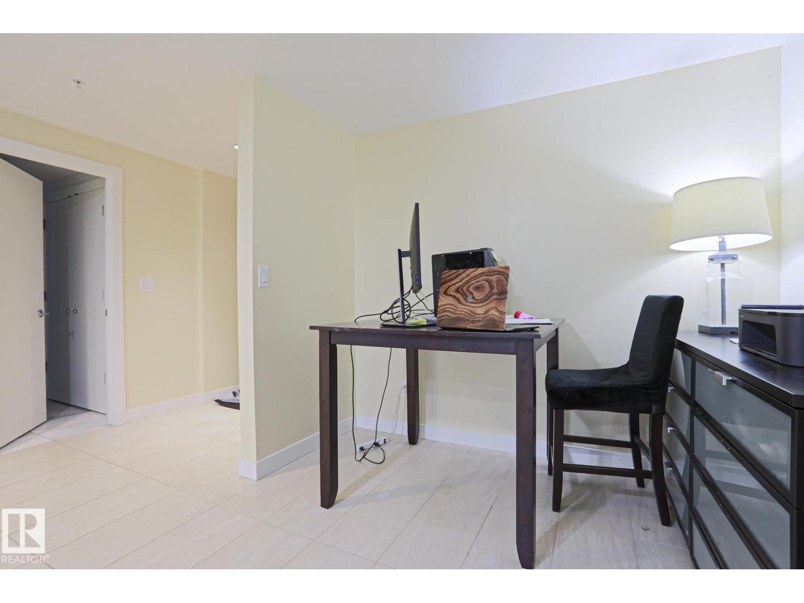 #212 2612 109 ST NW NW - 17