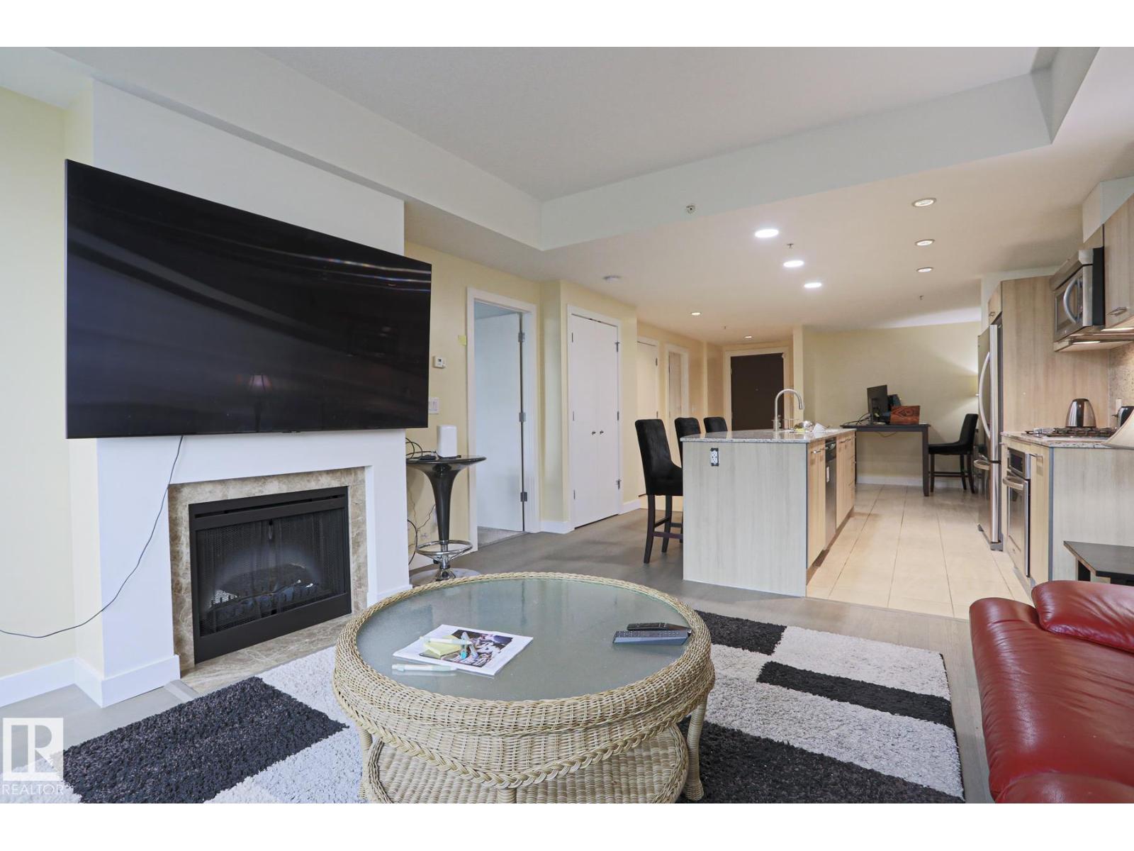 #212 2612 109 ST NW NW - 8