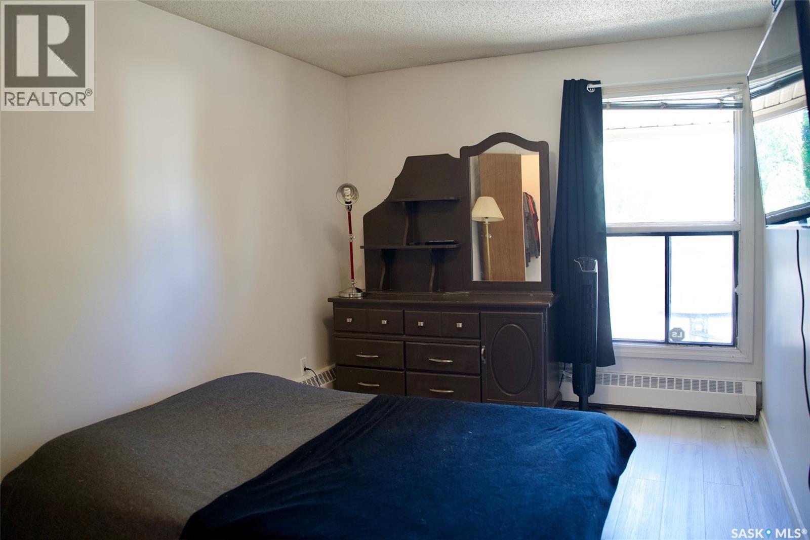 #58B Nollet AVENUE - 11