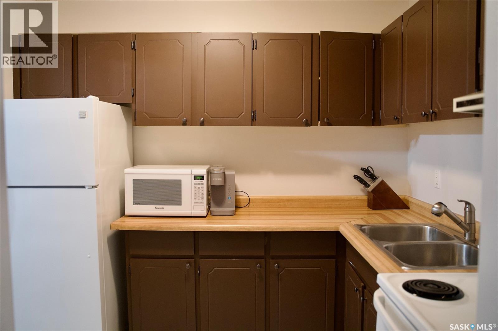 #58B Nollet AVENUE - 8