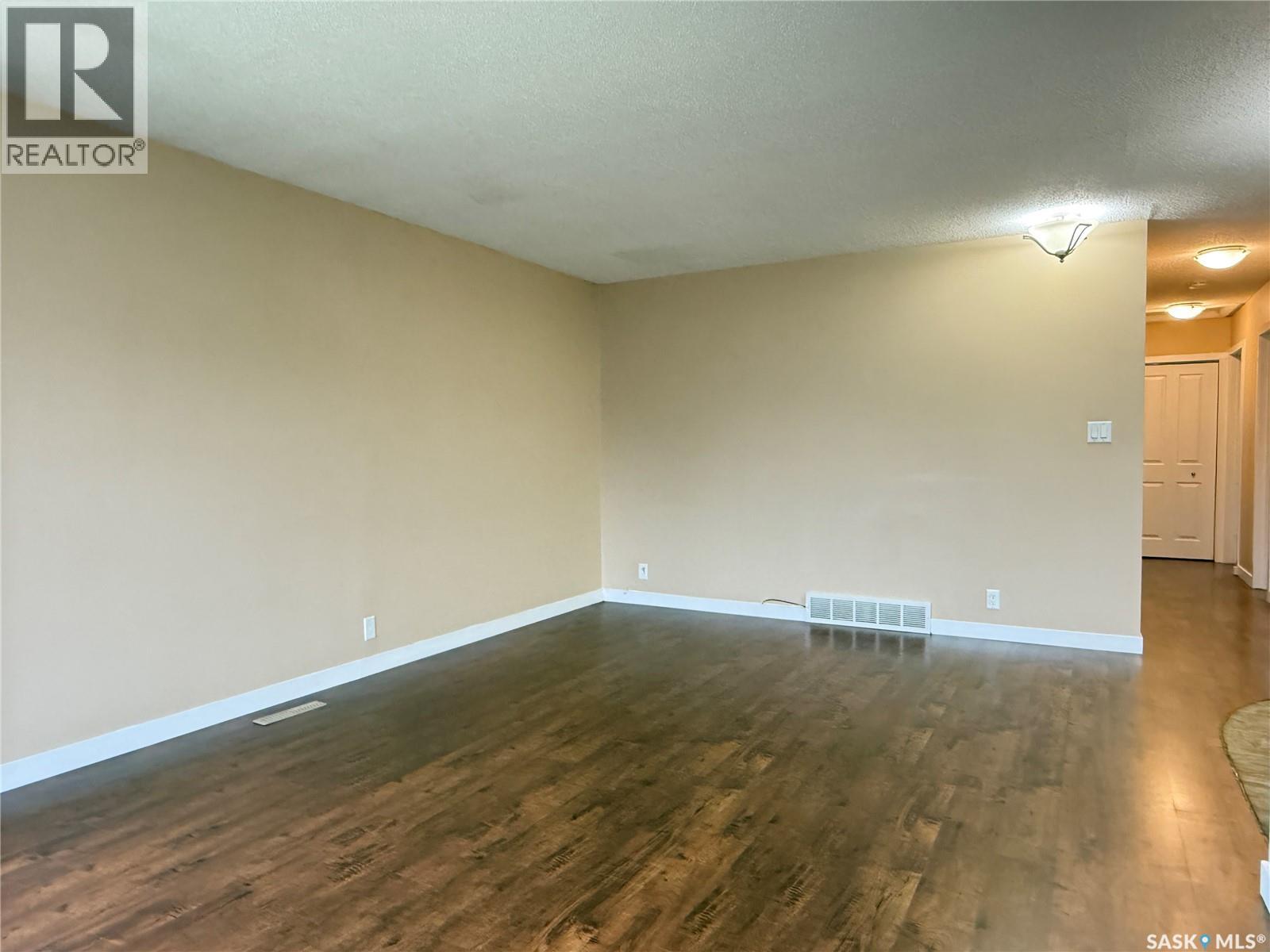 443 7th AVENUE W - photo 5