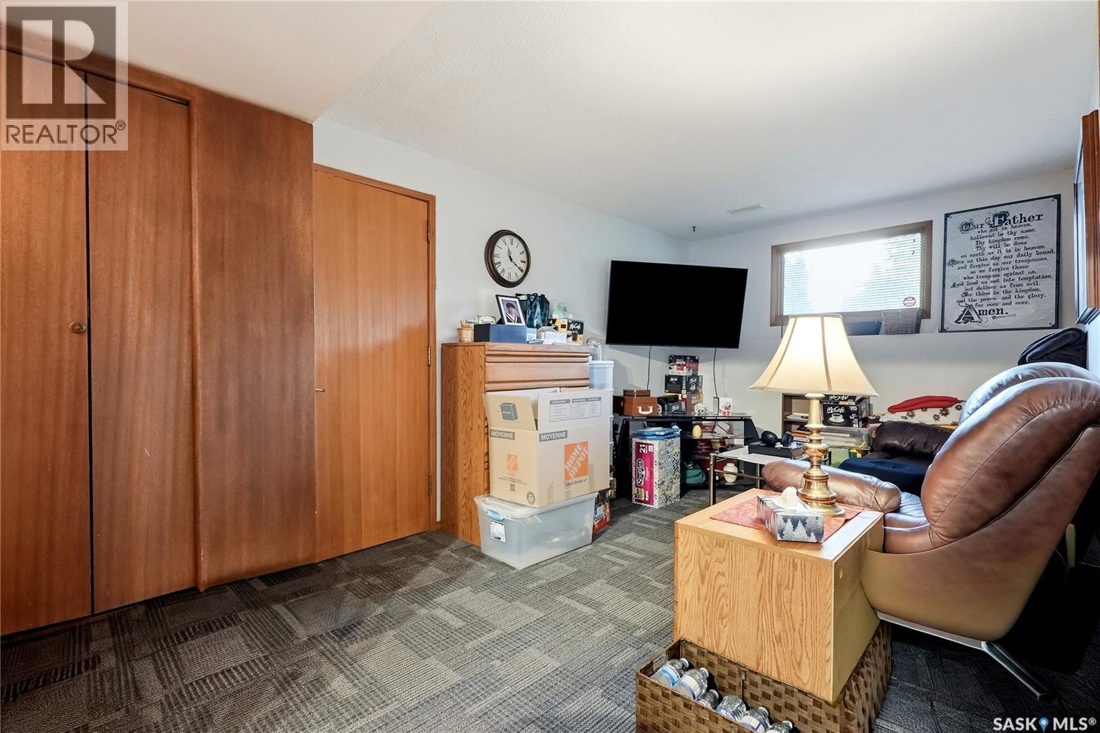 21 Bateman CRESCENT — photo 46