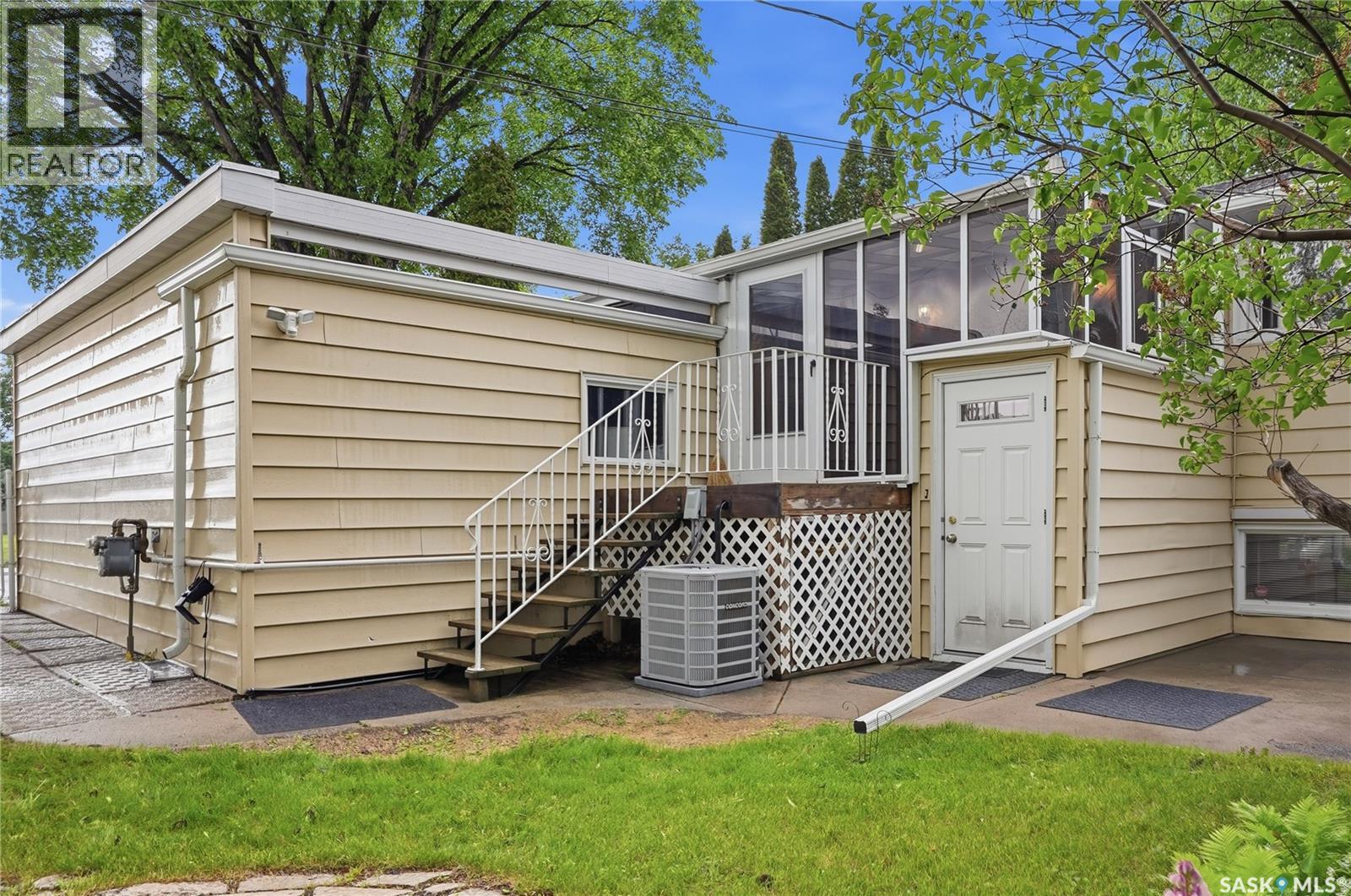 21 Bateman CRESCENT — photo 56