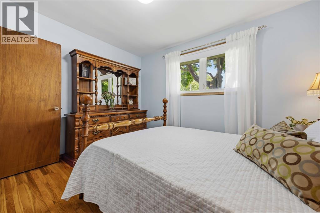 1102 Indian ROAD - 17