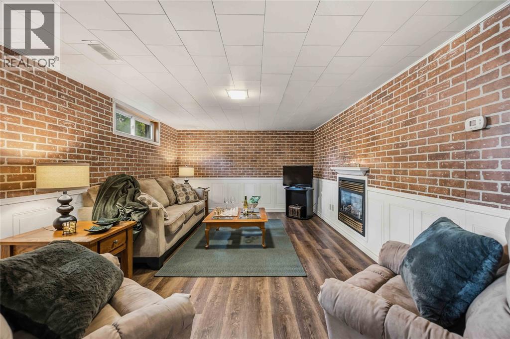 1102 Indian ROAD - 21
