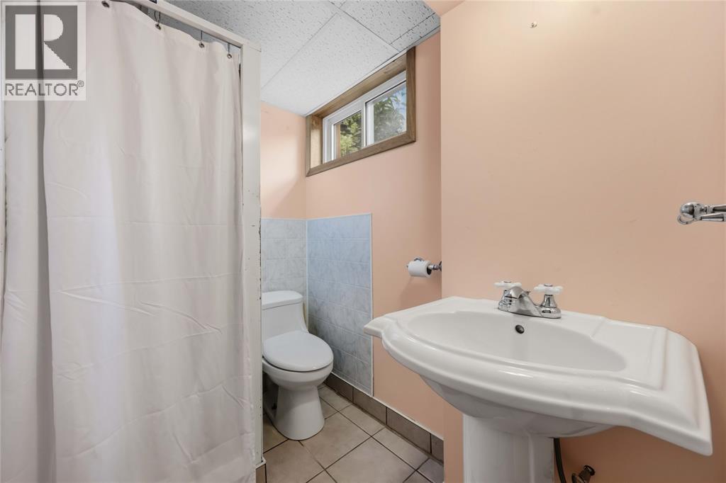 1102 Indian ROAD - 25