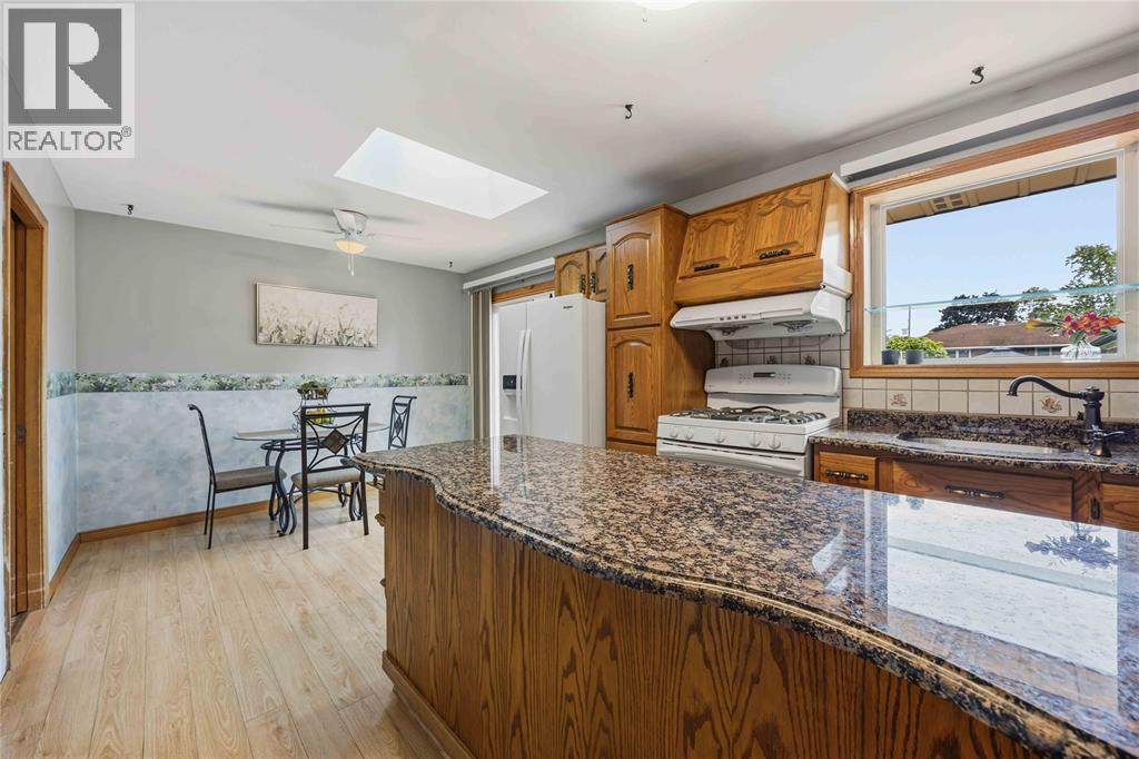 1102 Indian ROAD - 8