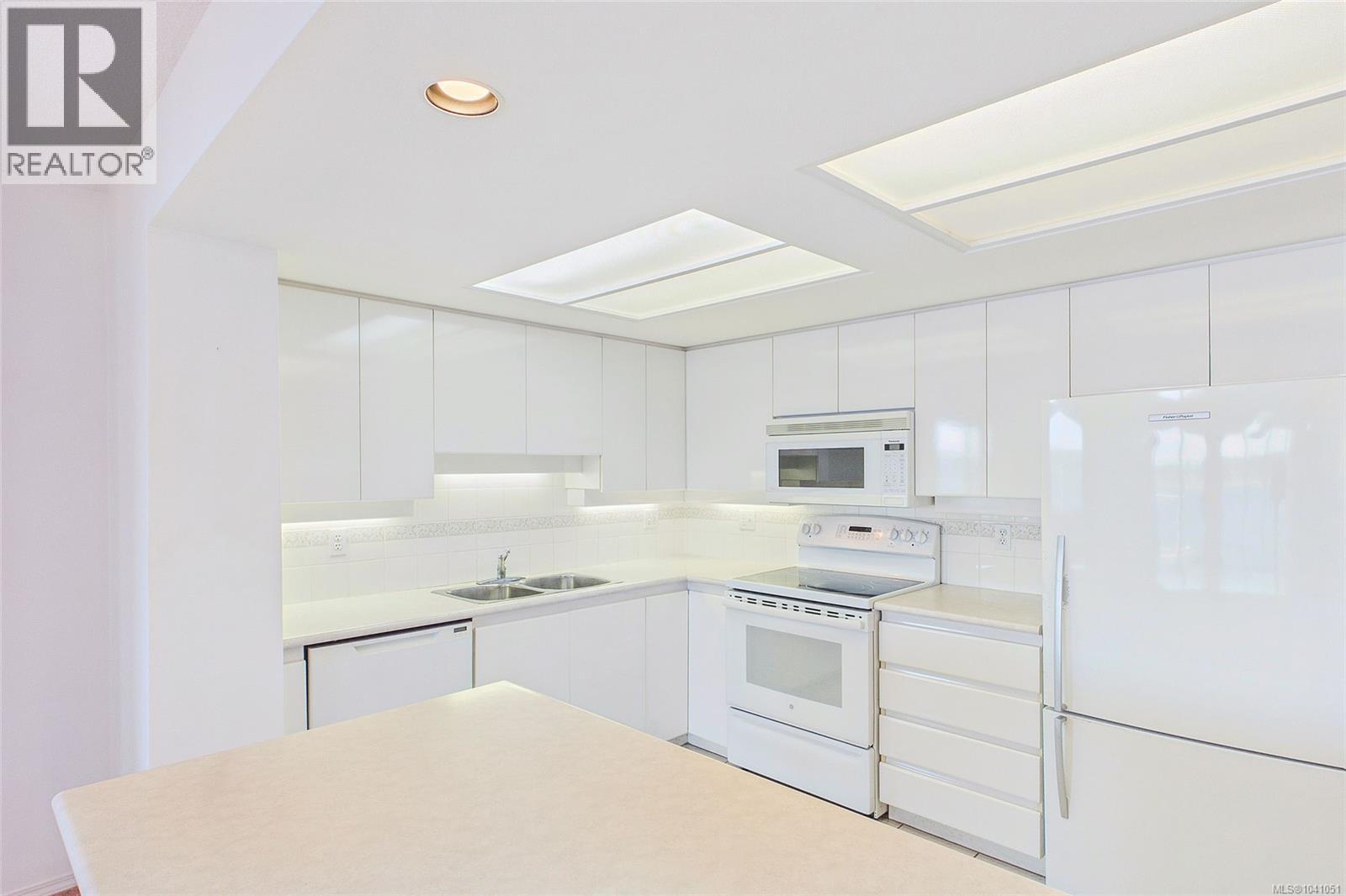 #311 150 Promenade Dr - 34