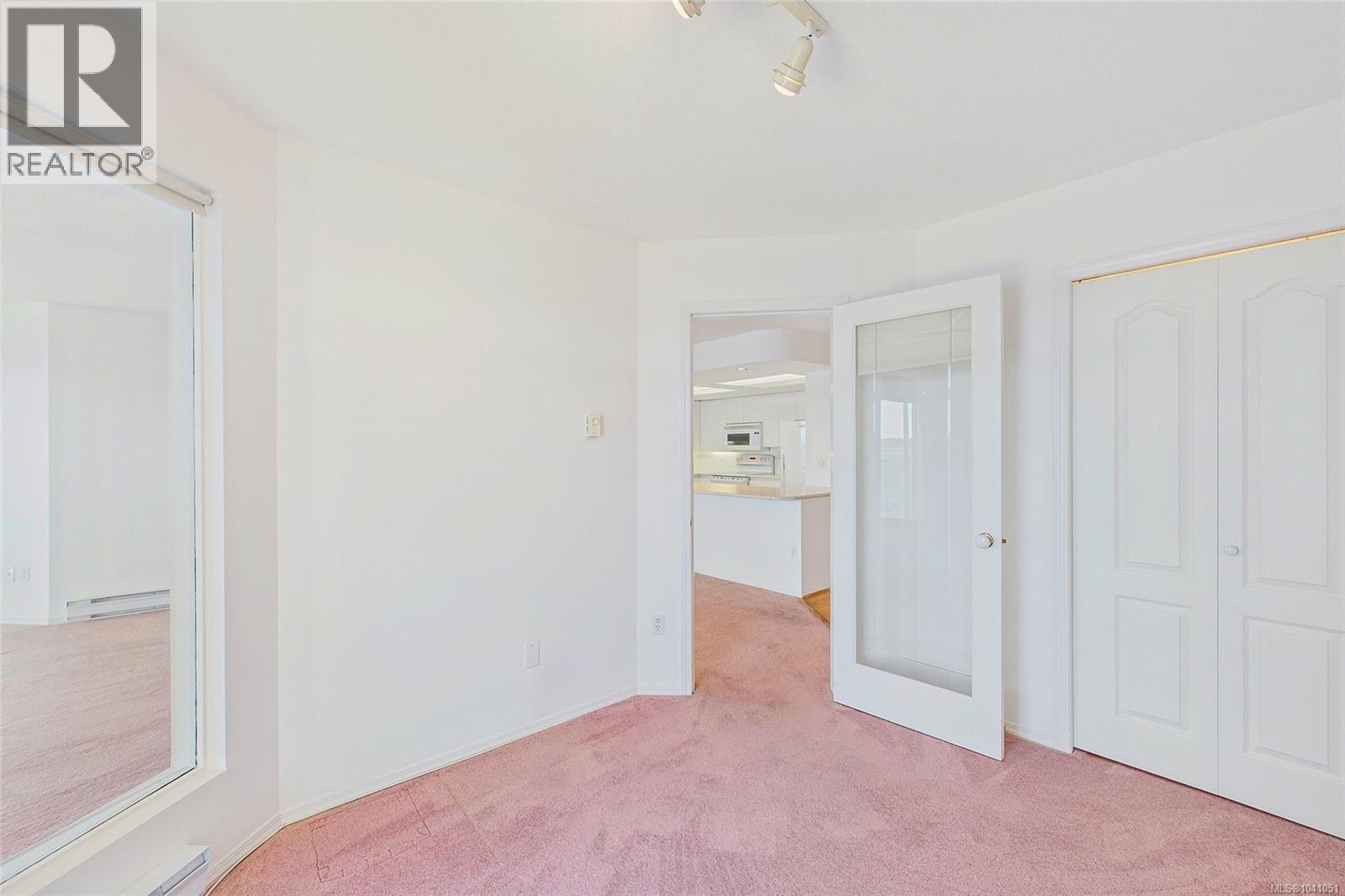 #311 150 Promenade Dr - 43