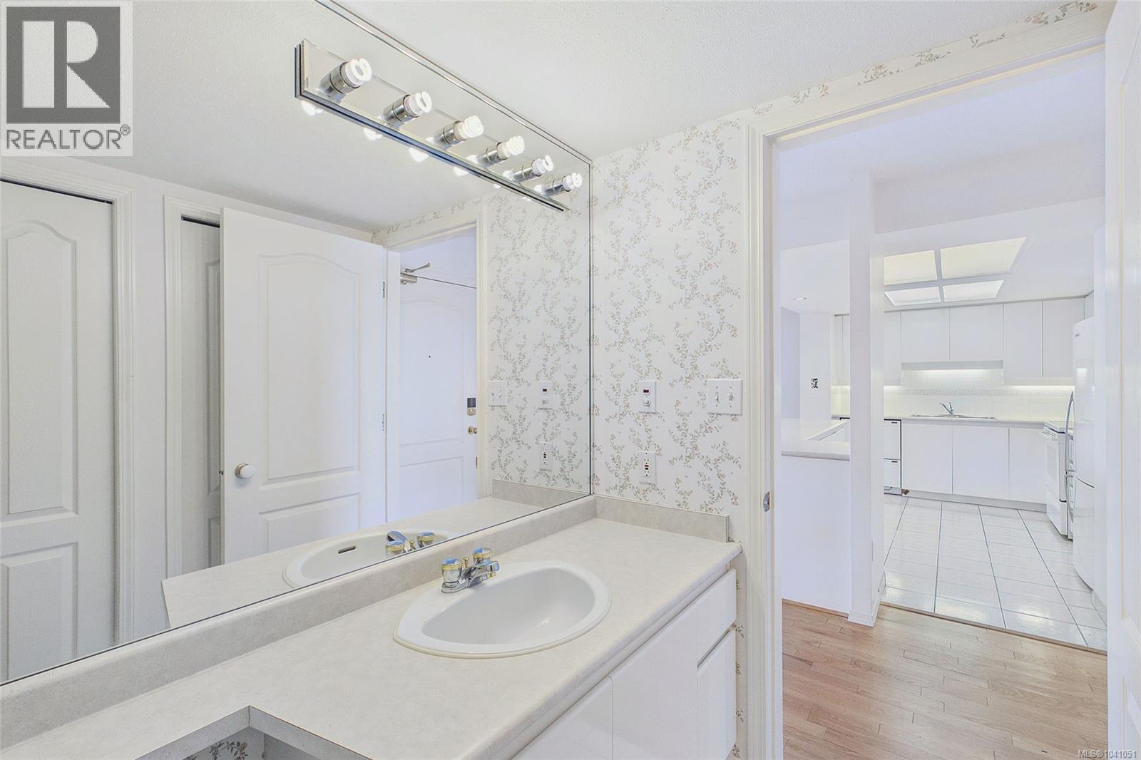 #311 150 Promenade Dr - 8