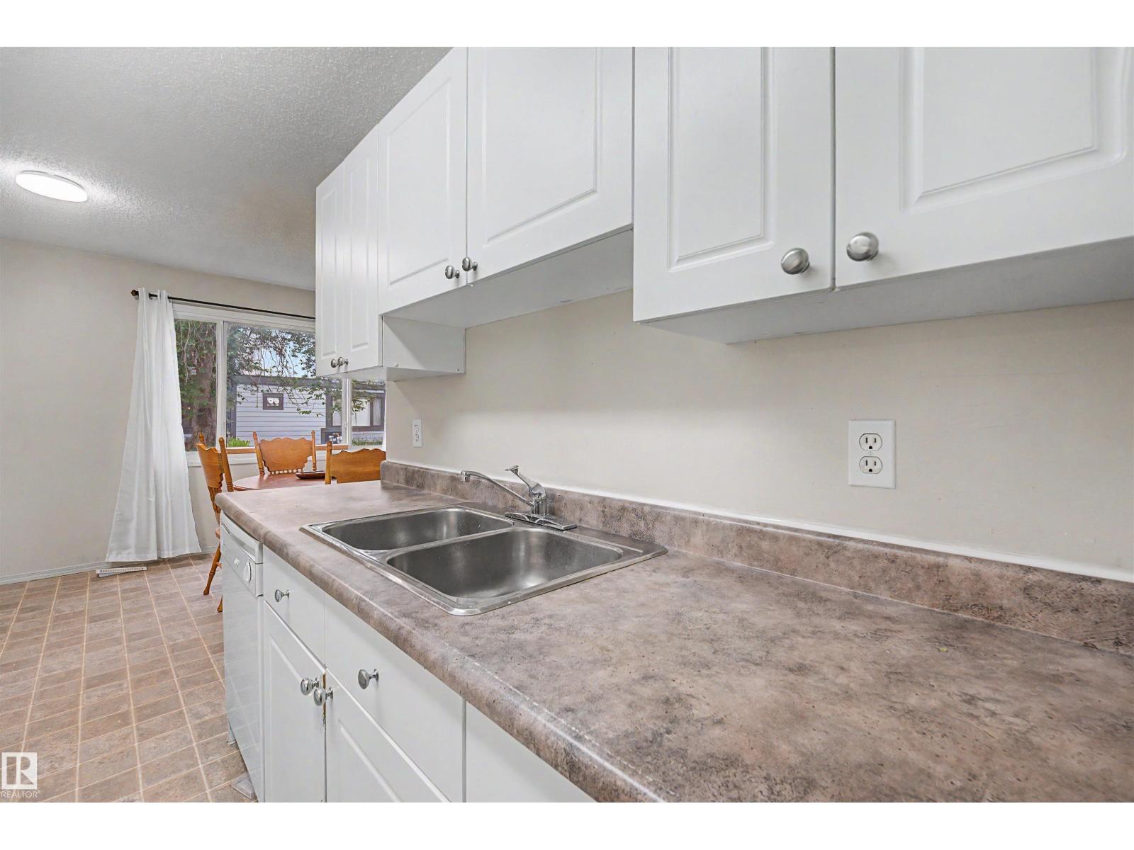 #198 11421 34 ST NW - 11
