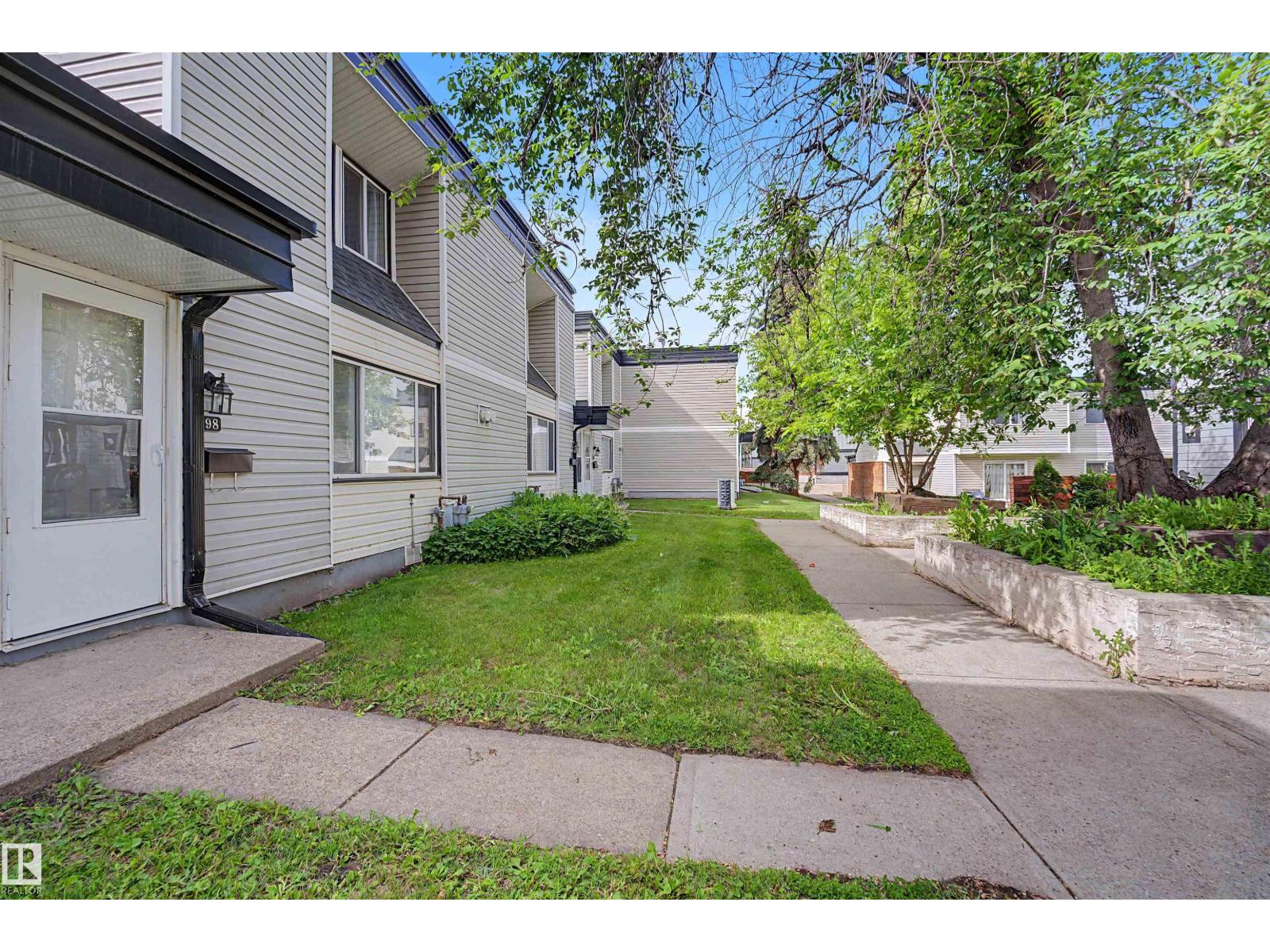 #198 11421 34 ST NW - 39