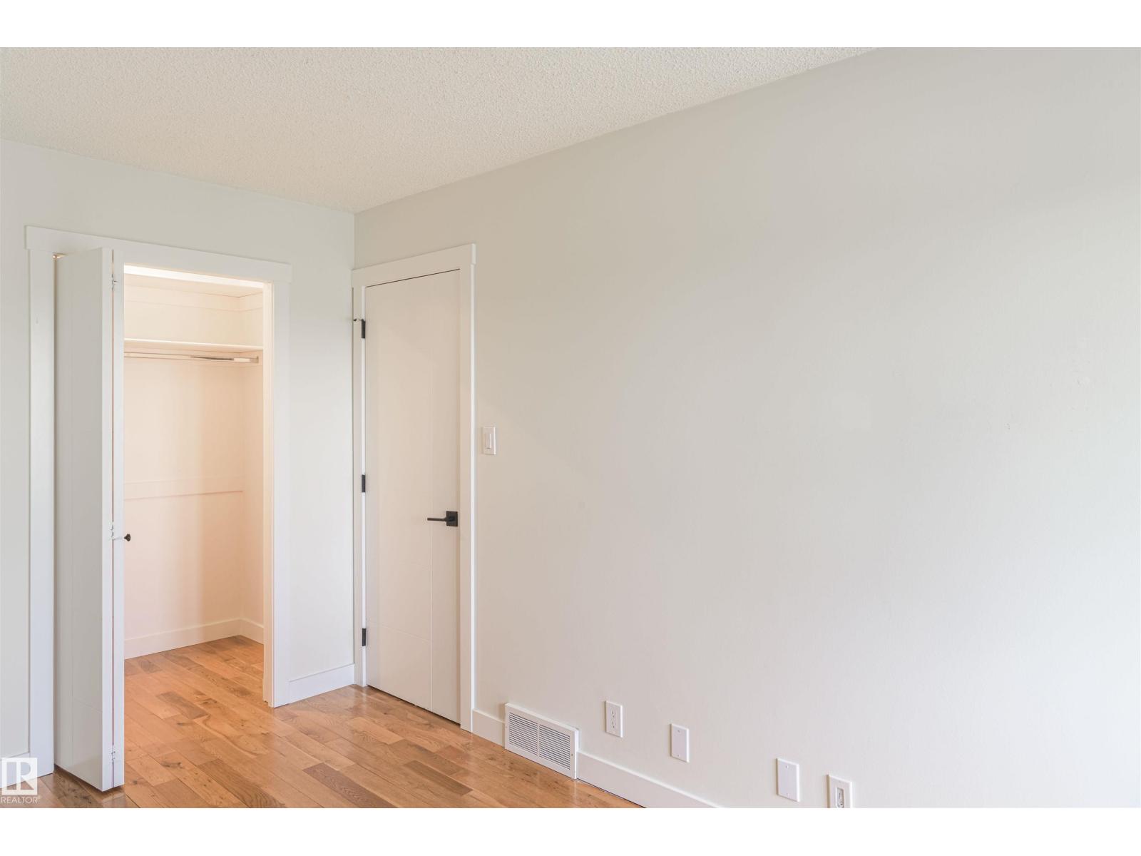 5010 147 ST NW - 24