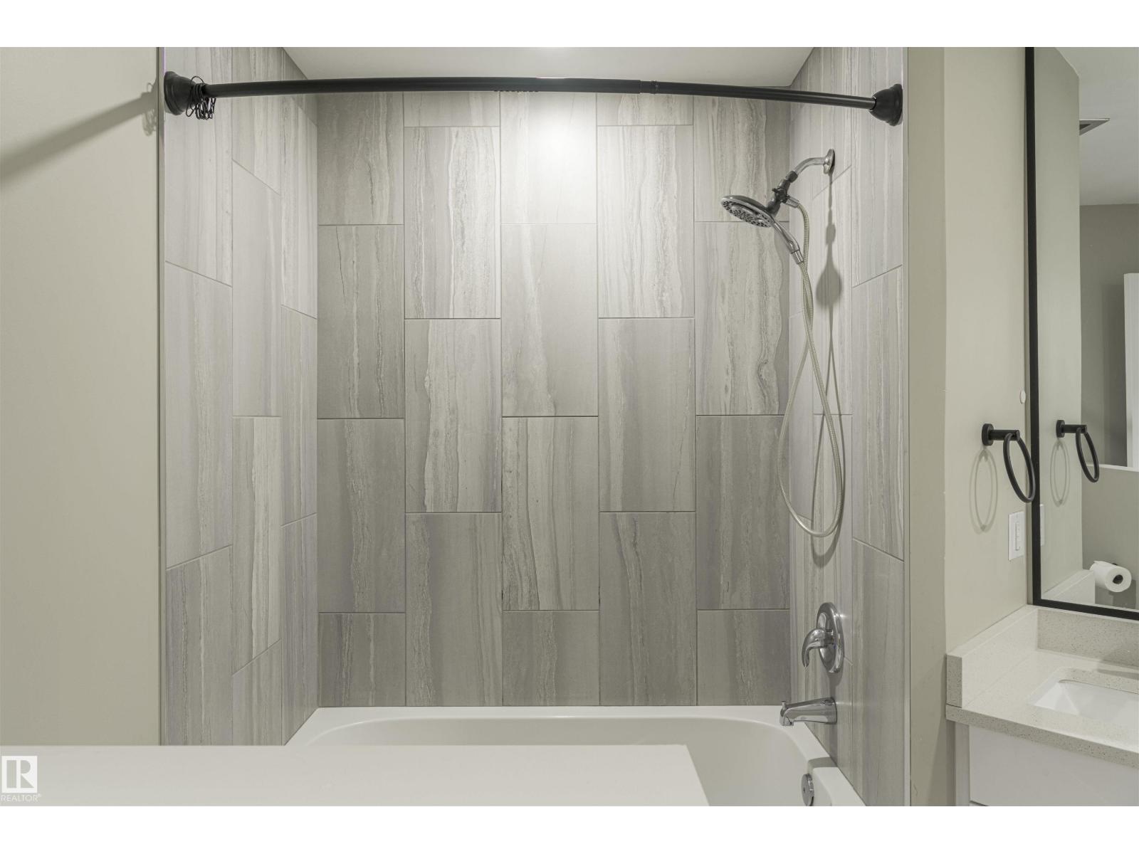 5010 147 ST NW - 32