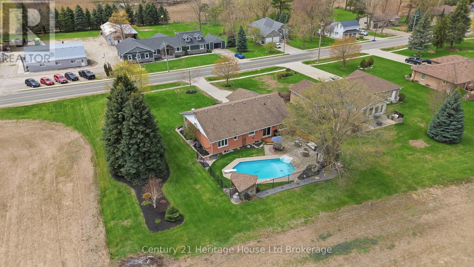 116 BAIRD STREET - 2