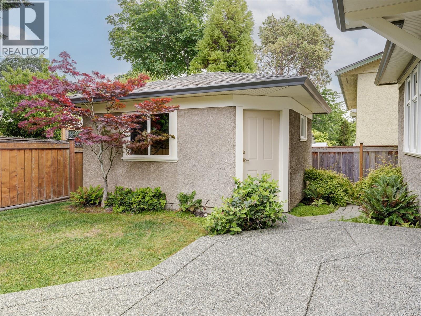 2286 Hazelton Pl - 32