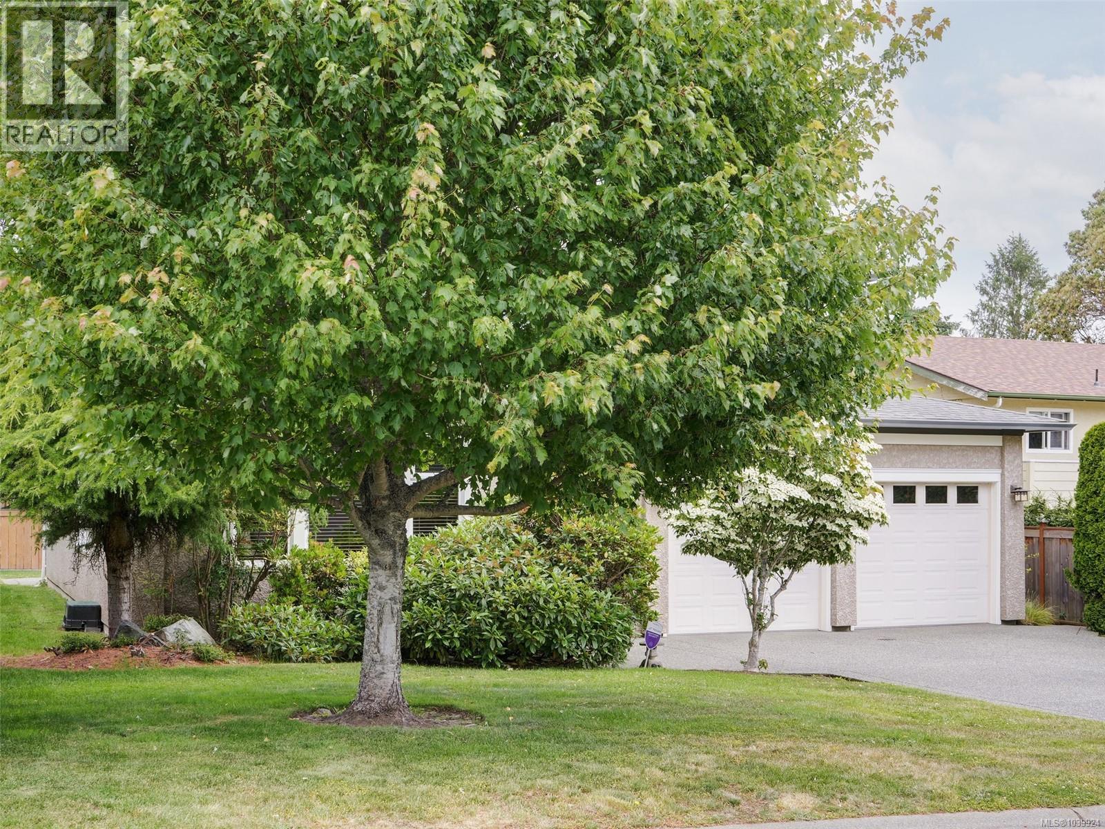2286 Hazelton Pl - 33