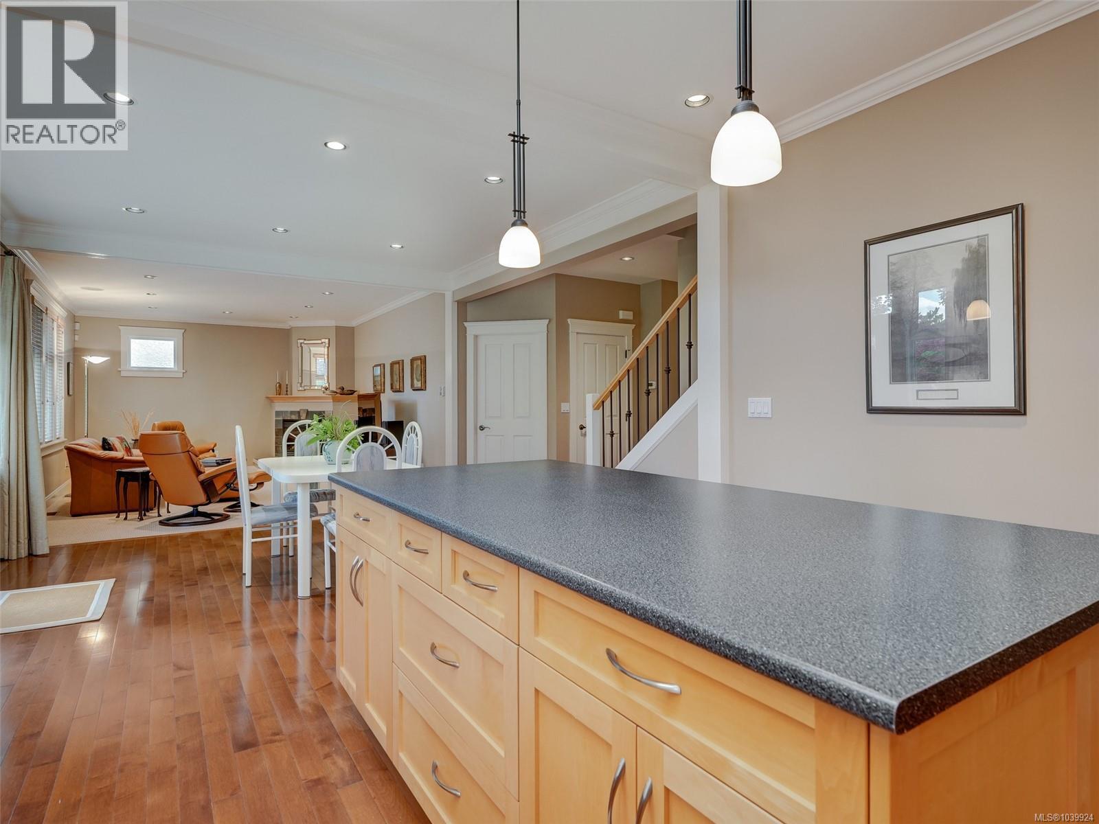 2286 Hazelton Pl - 5