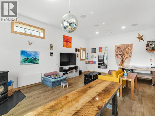 106 SPRUCE STREET - 11