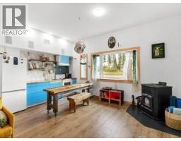 106 Spruce Street, Haines Junction, YT Y0B1L0 Photo 8