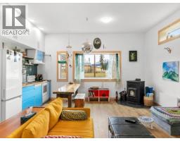 106 Spruce Street, Haines Junction, YT Y0B1L0 Photo 9