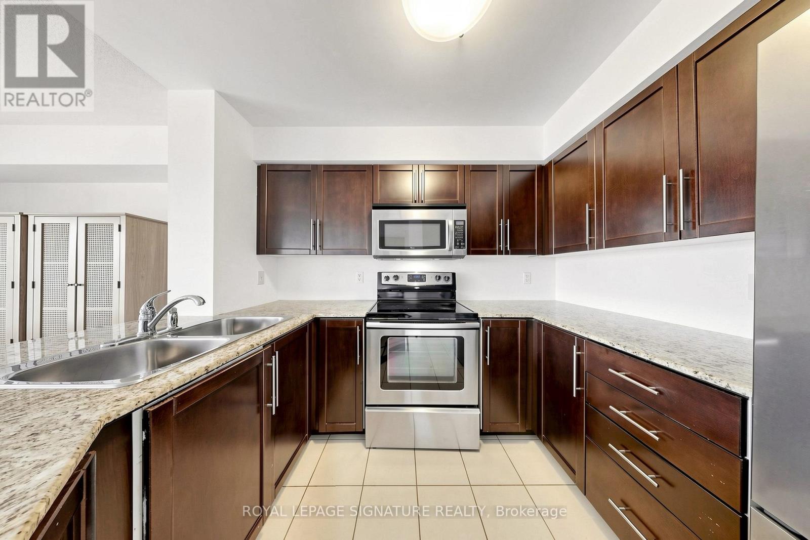 #306 872 SHEPPARD AVENUE W - 11