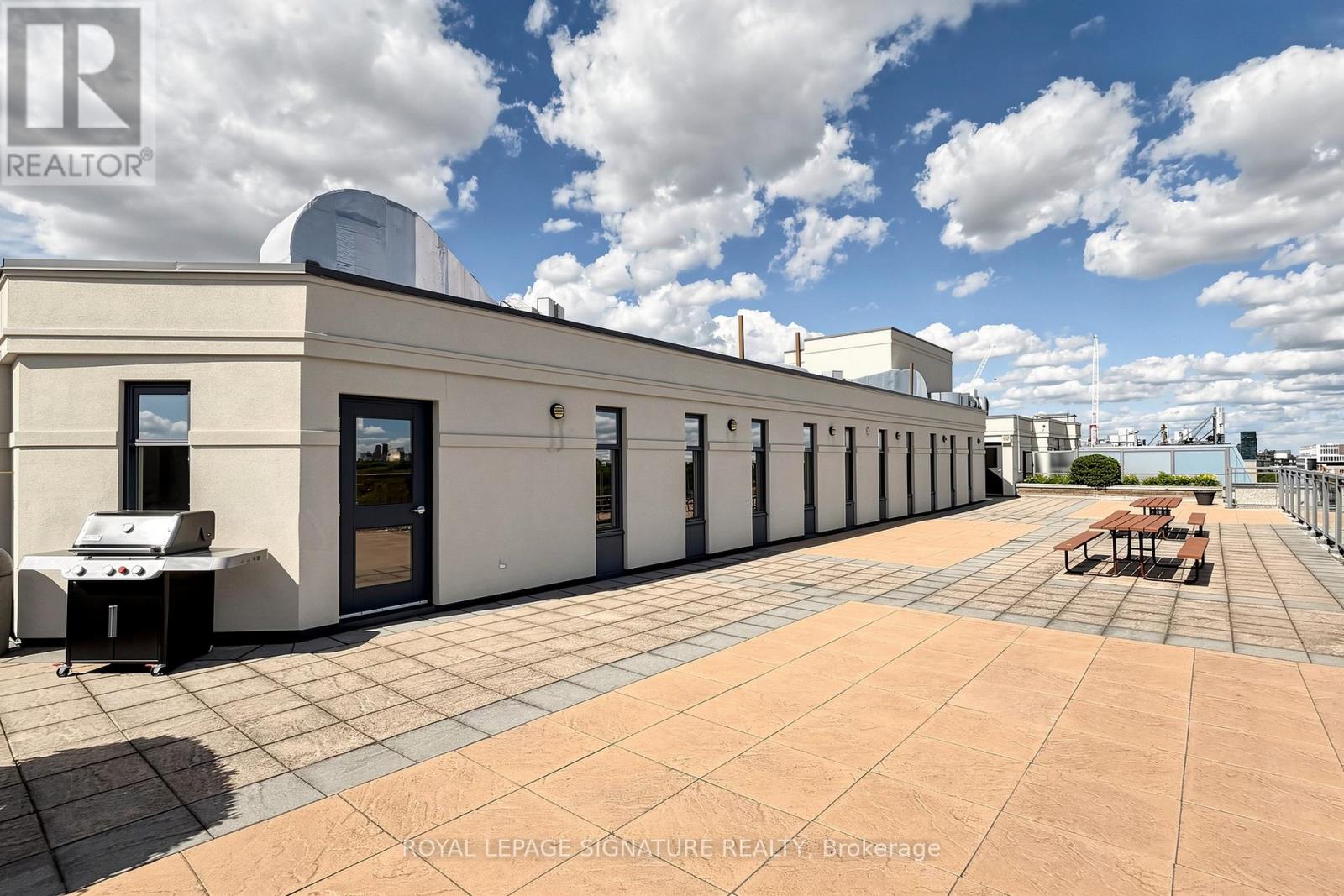 #306 872 SHEPPARD AVENUE W - 27