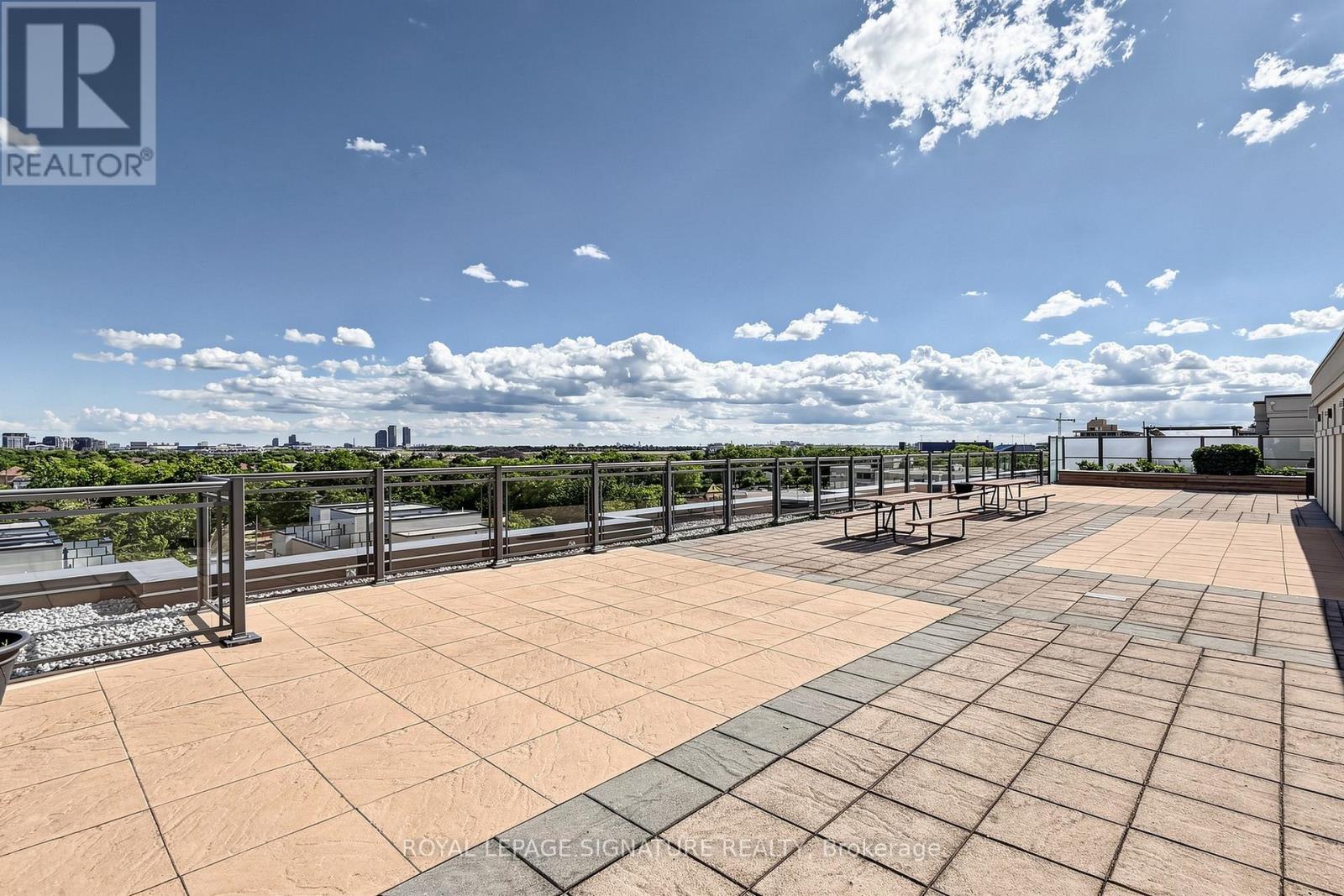 #306 872 SHEPPARD AVENUE W - 28