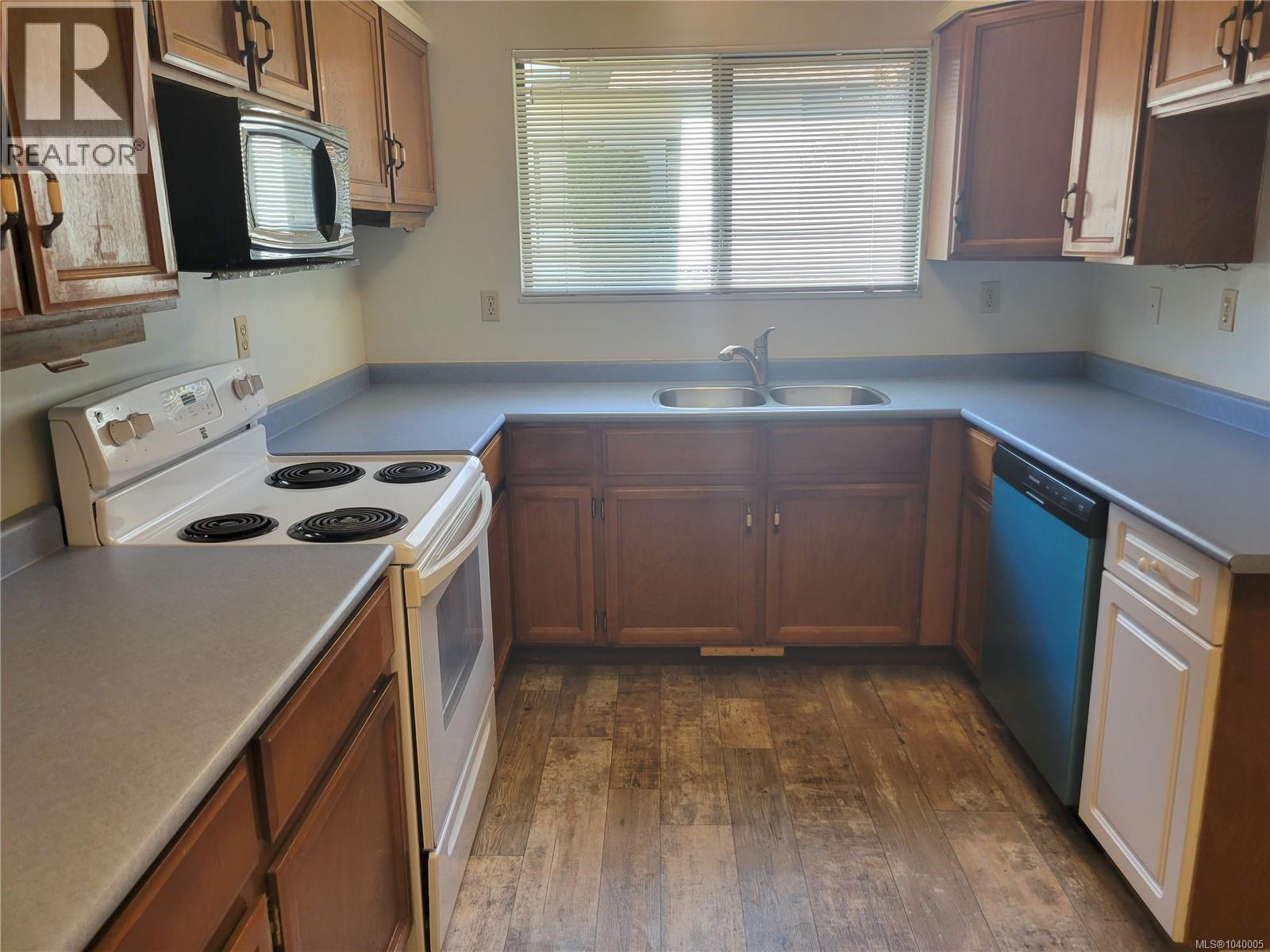 #36 1506 Admirals Rd - 7