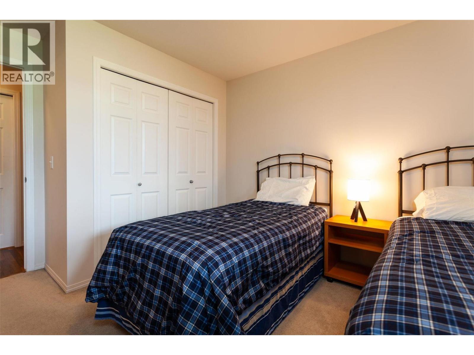 #1318 1875 Country Club Drive - 14