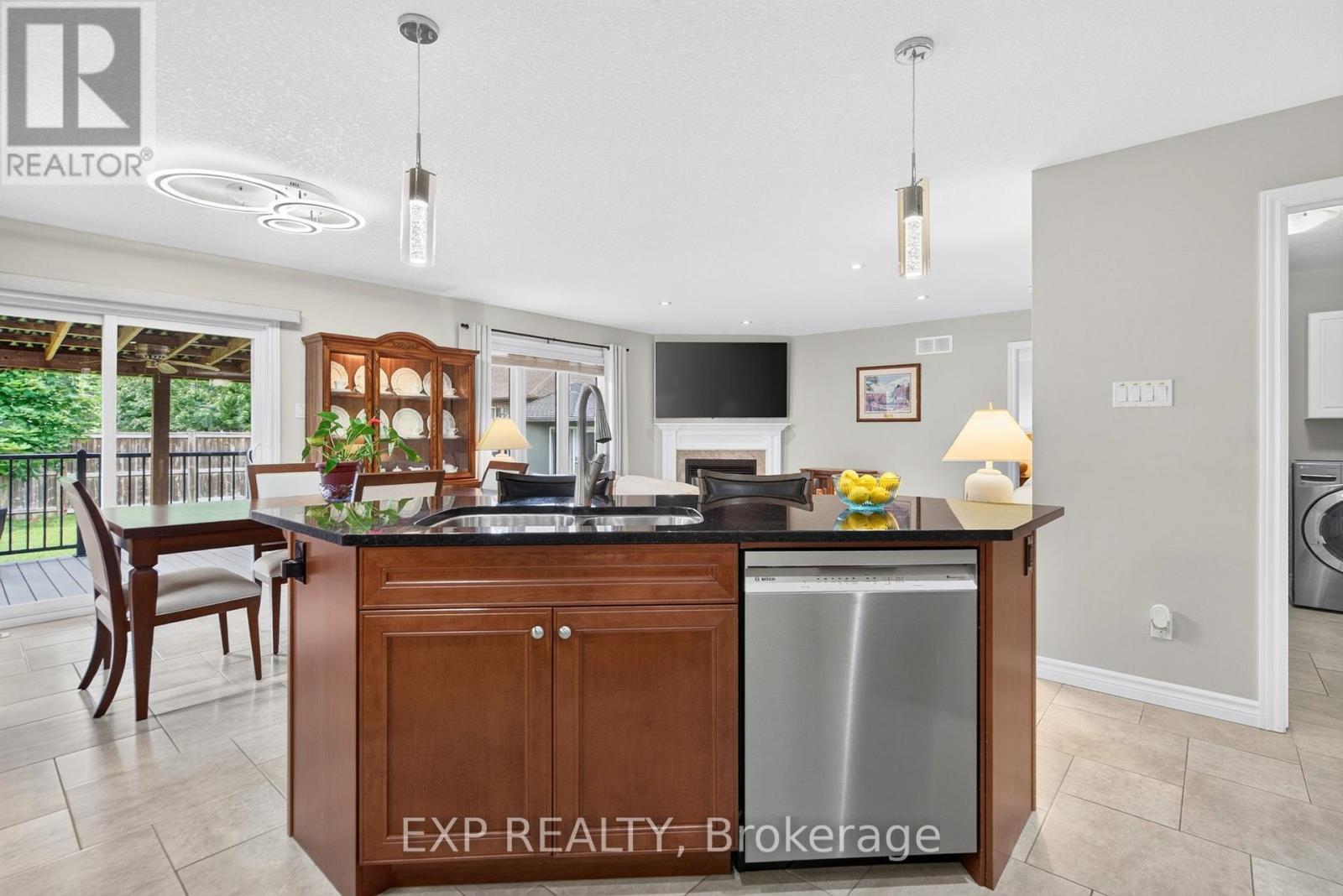 6 CAVERHILL CRESCENT - 10