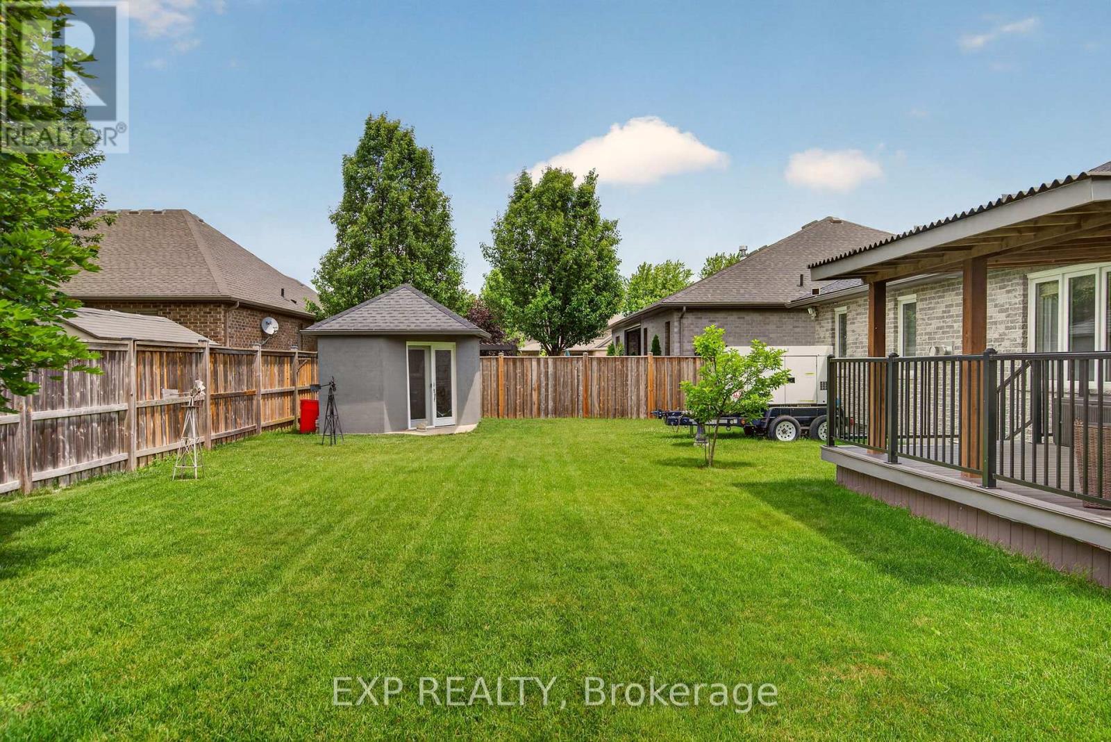 6 CAVERHILL CRESCENT - 28