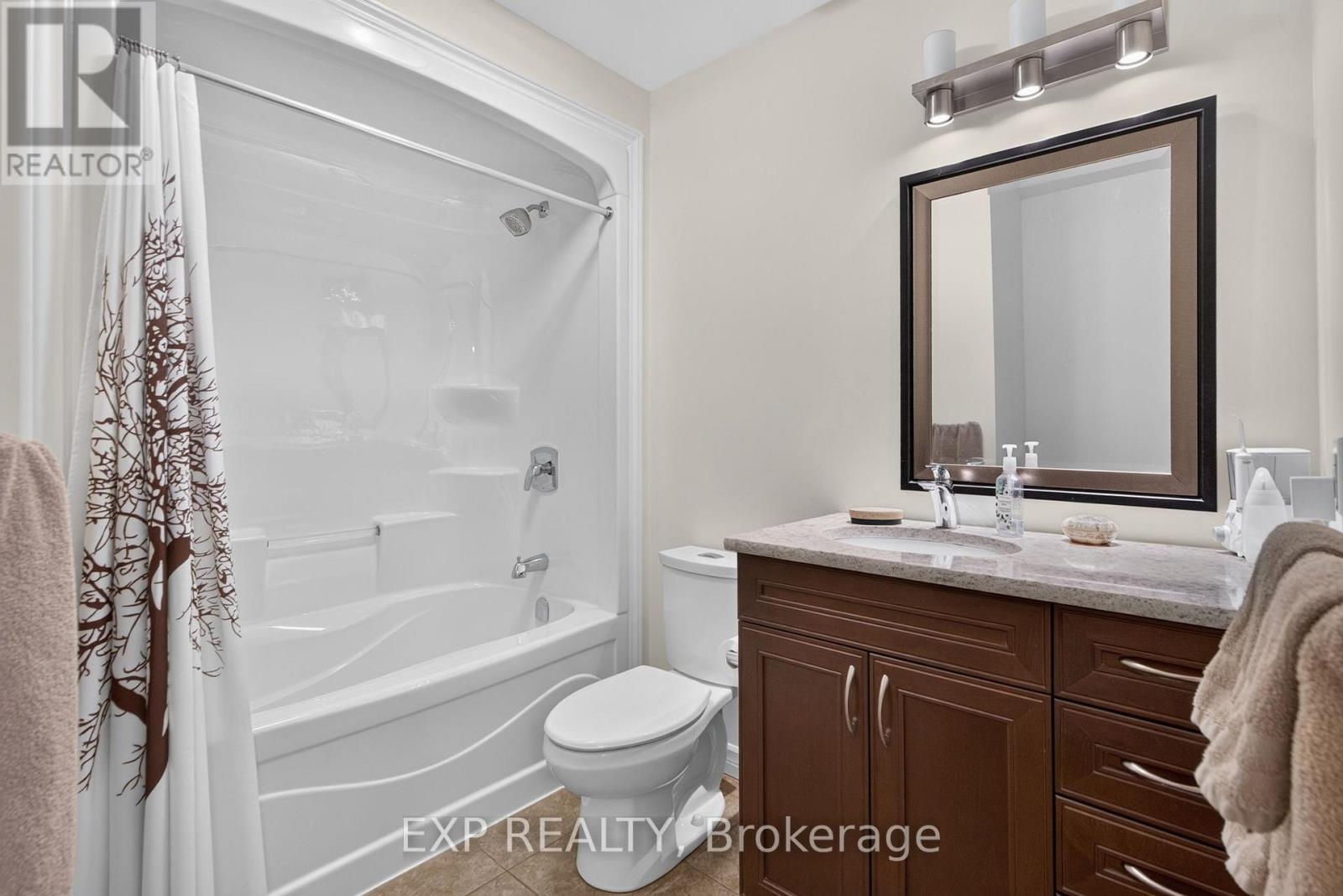 6 CAVERHILL CRESCENT - 6