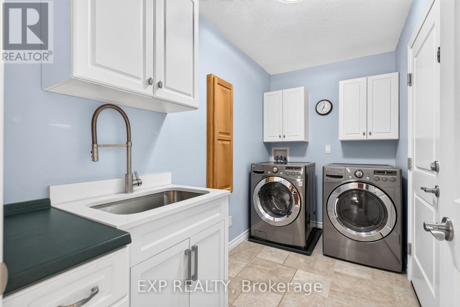 6 CAVERHILL CRESCENT - 7